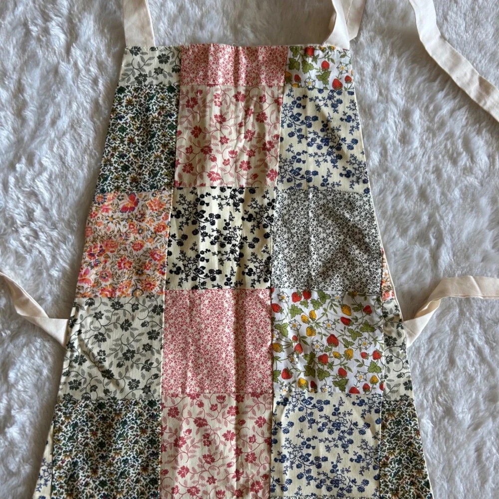 Patchwork Panels Apron Womens OS Vintage Floral Strawberry Tie Made in Ireland